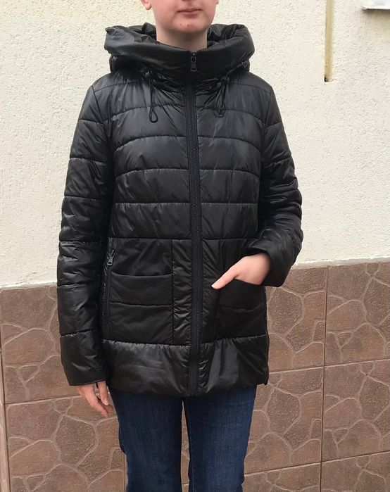 Жіноча куртка на весну