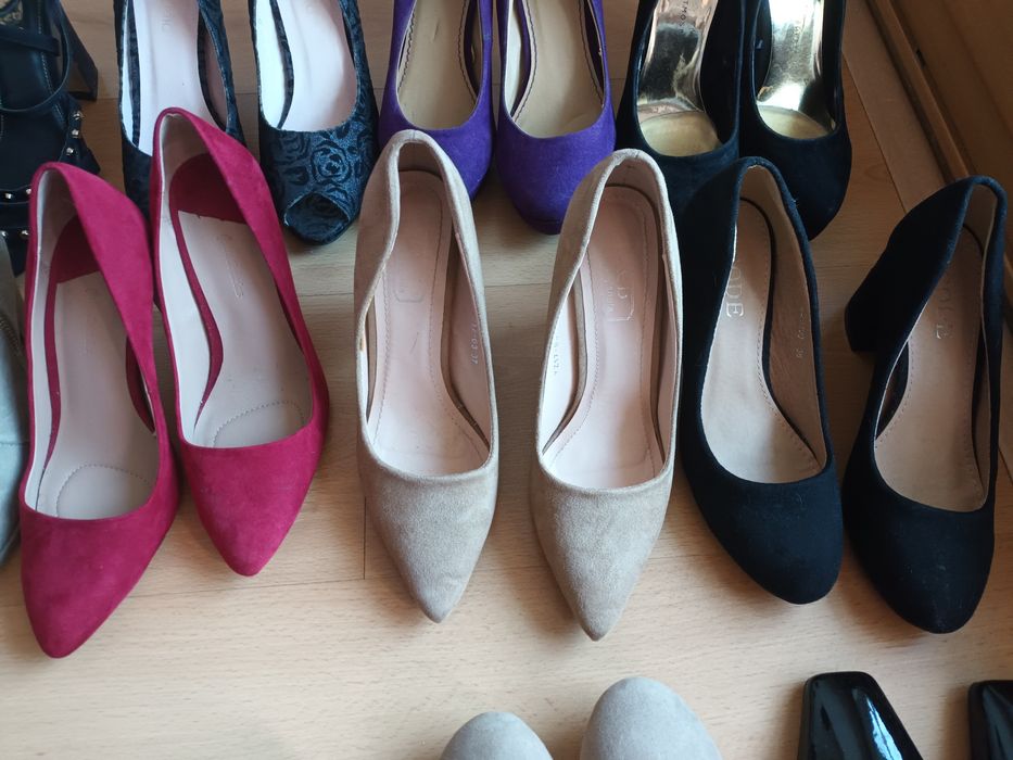 Sapatos, sabrinas, sandálias