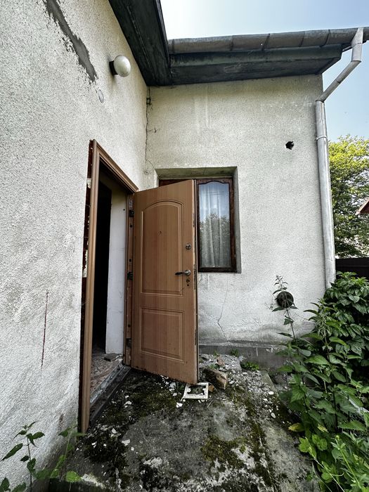 Продаж будинок 80 кв. м  з землею 7 соток м. Жидачів