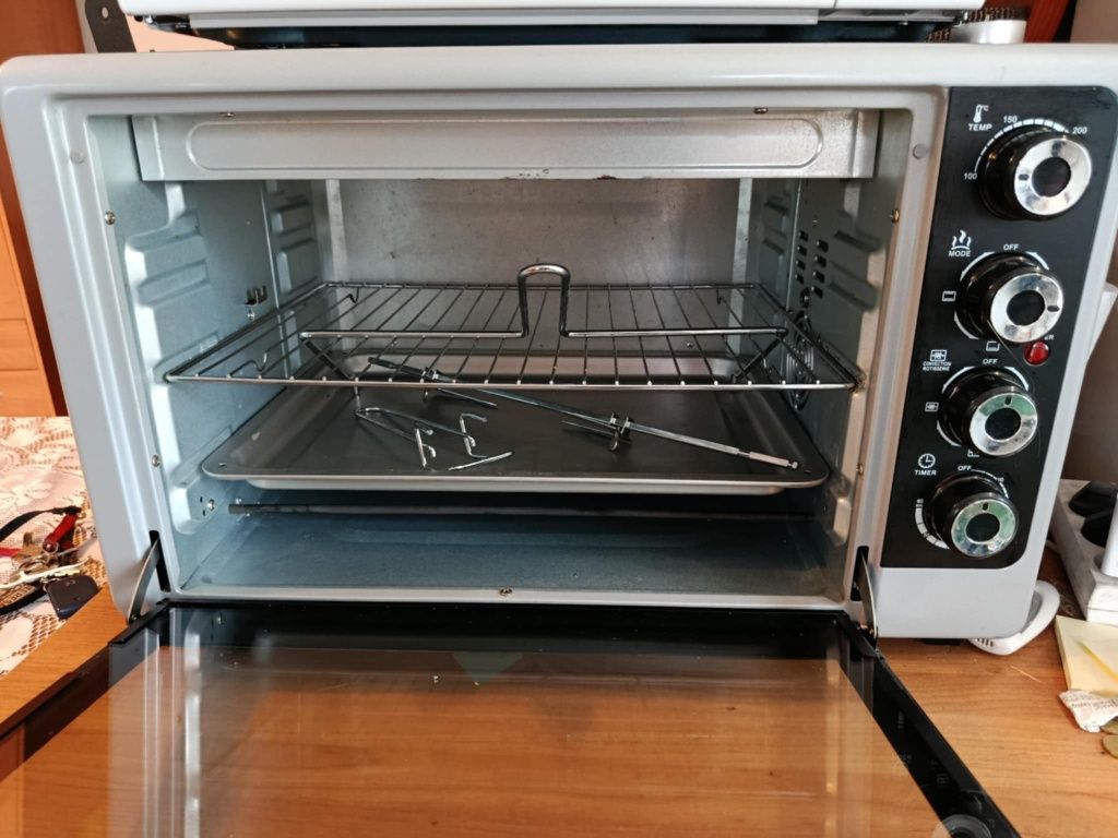 Piekarnik LUND 2000w 48L
