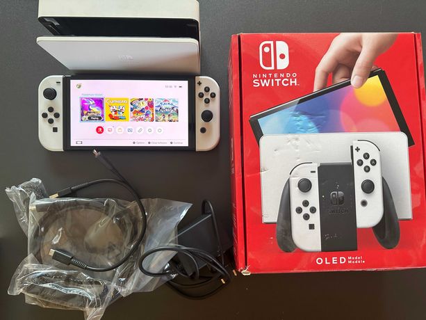 NINTENDO Switch Oled Biała + Pokemon Legends Arceus, Violet + inne