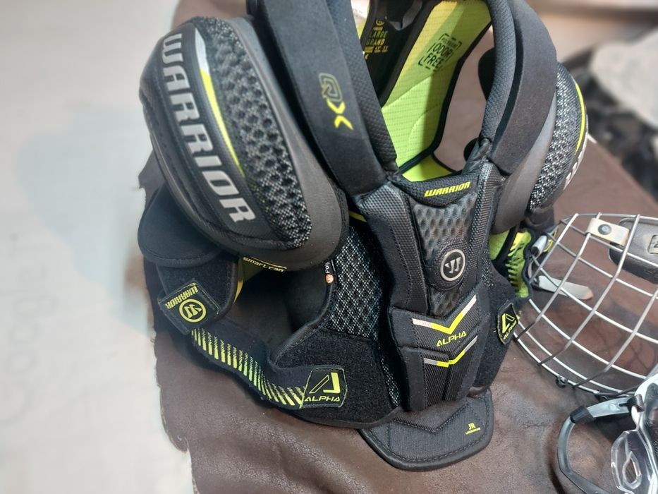 Naramiennik  hokejowy Warrior Alpha .rozm. L.