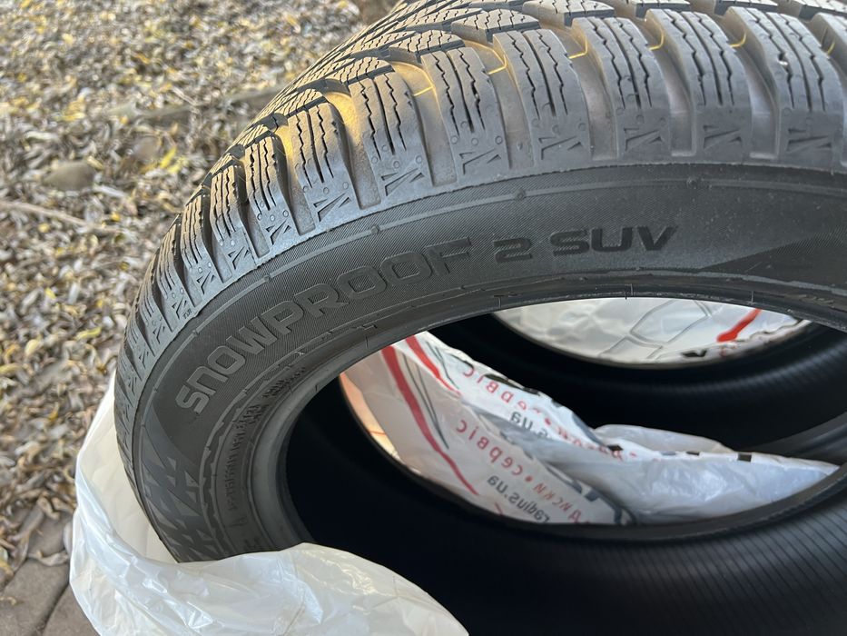 235/55 r19 nokian snowproof 2