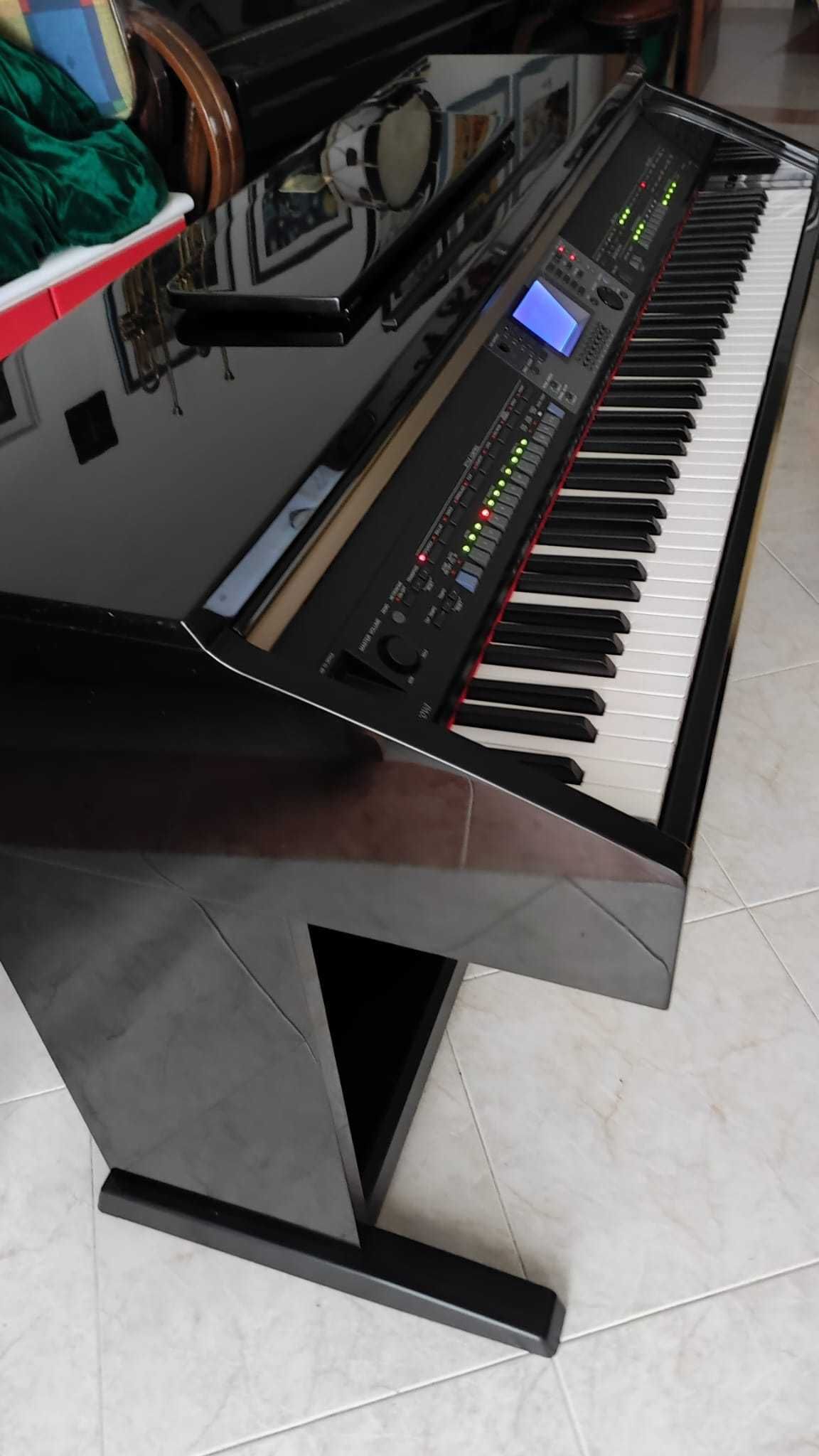Piano Digital Yamaha Clavinova CVP Polished Ebony