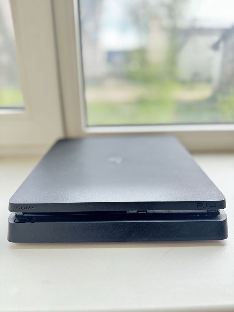 PlayStation 4 Slim