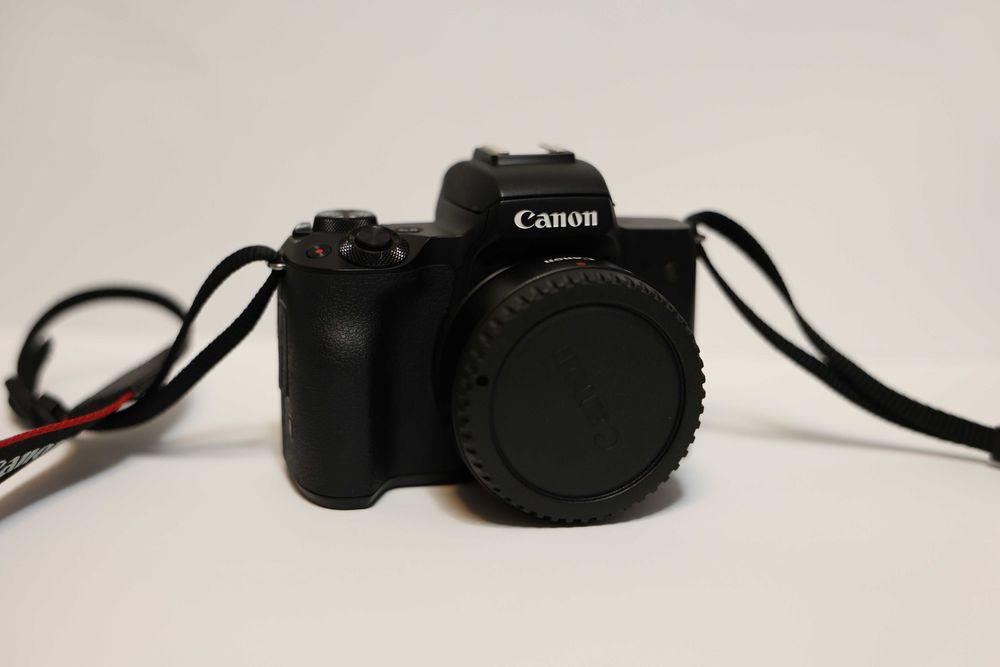 Aparat Canon EOS M50 Mark II z dwoma obiektywami baterią i ładowarką