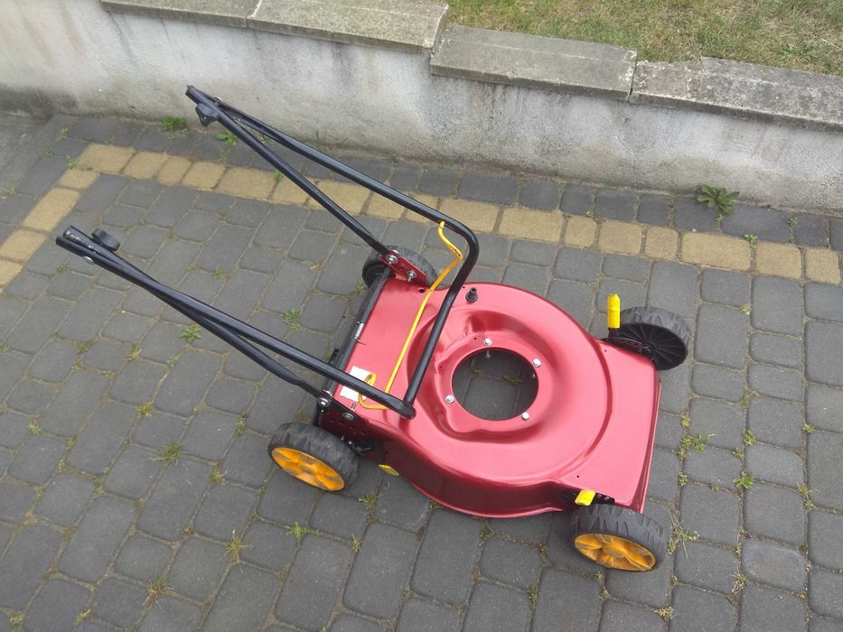 Obudowa laweta wózek kosiarki napędem McCulloch briggs&stratton