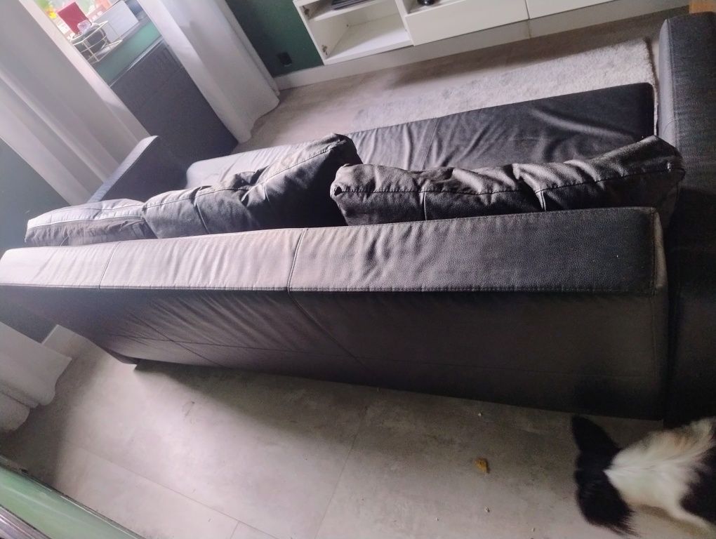 Kanapa Ikea rozkładana czarna skórzana FRIHETEN