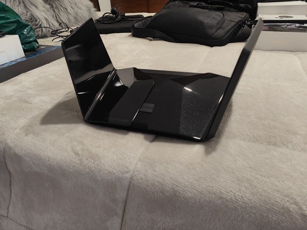 NETGEAR Nightwalk AX12 RAX200