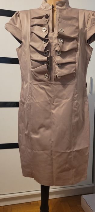 Sukienka marconi 48 . Polecam.