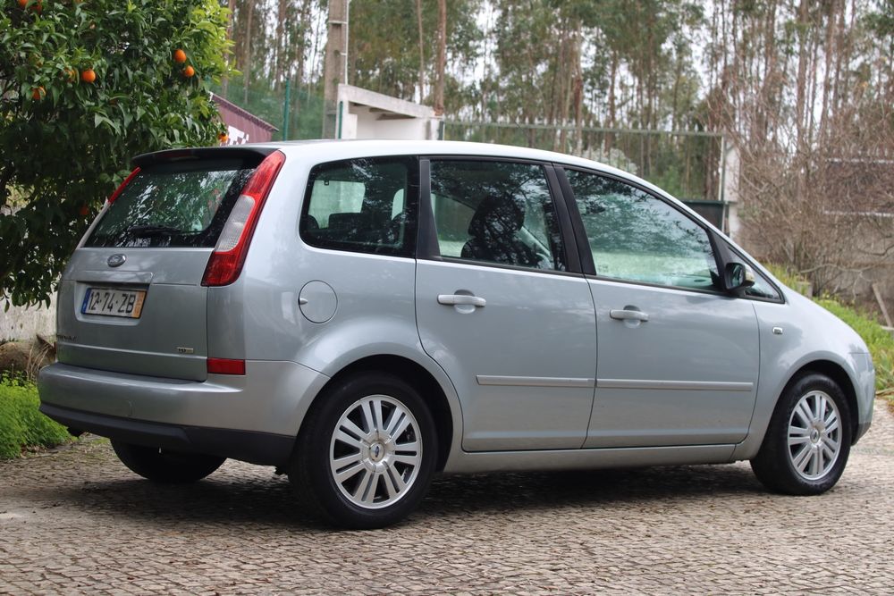 Ford Focus C-Max Ghia NACIONAL (90€/Mês - 84 Meses)