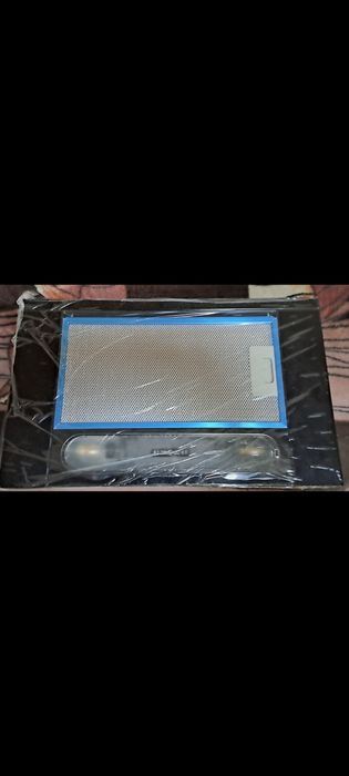 Бытовая кухонная новая вытяжка