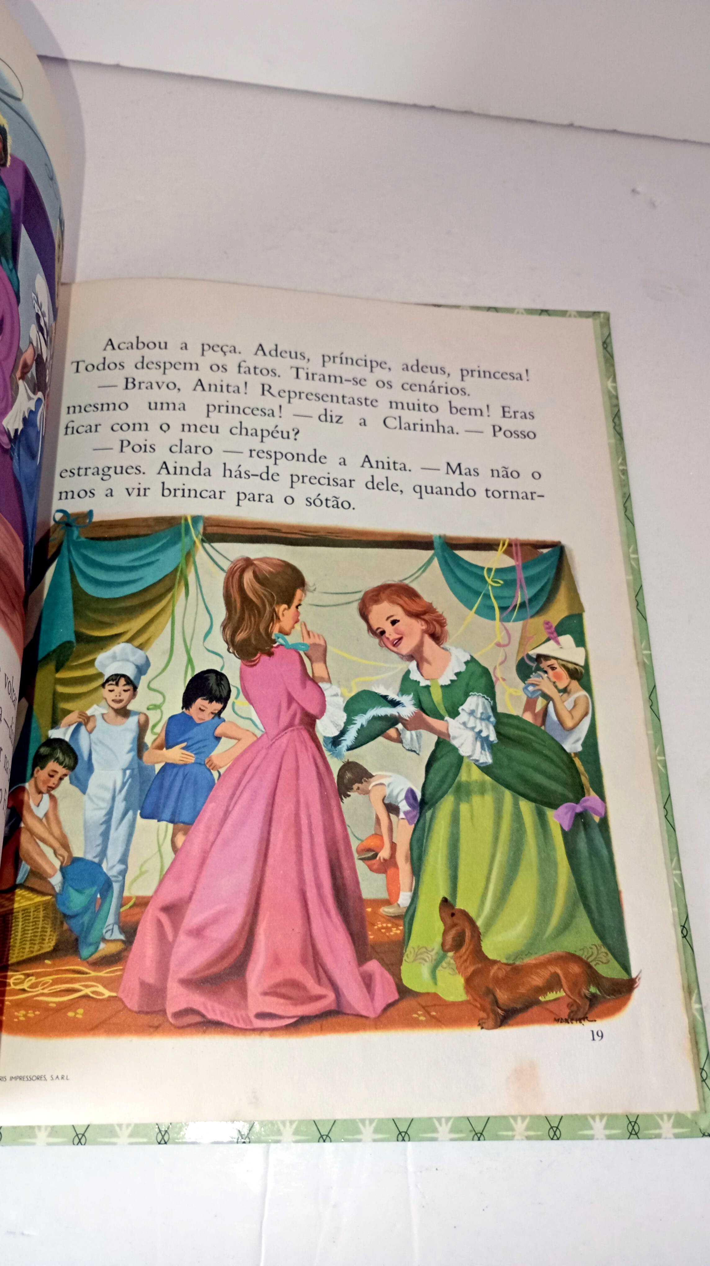 Anita no teatro - Verbo Infantil