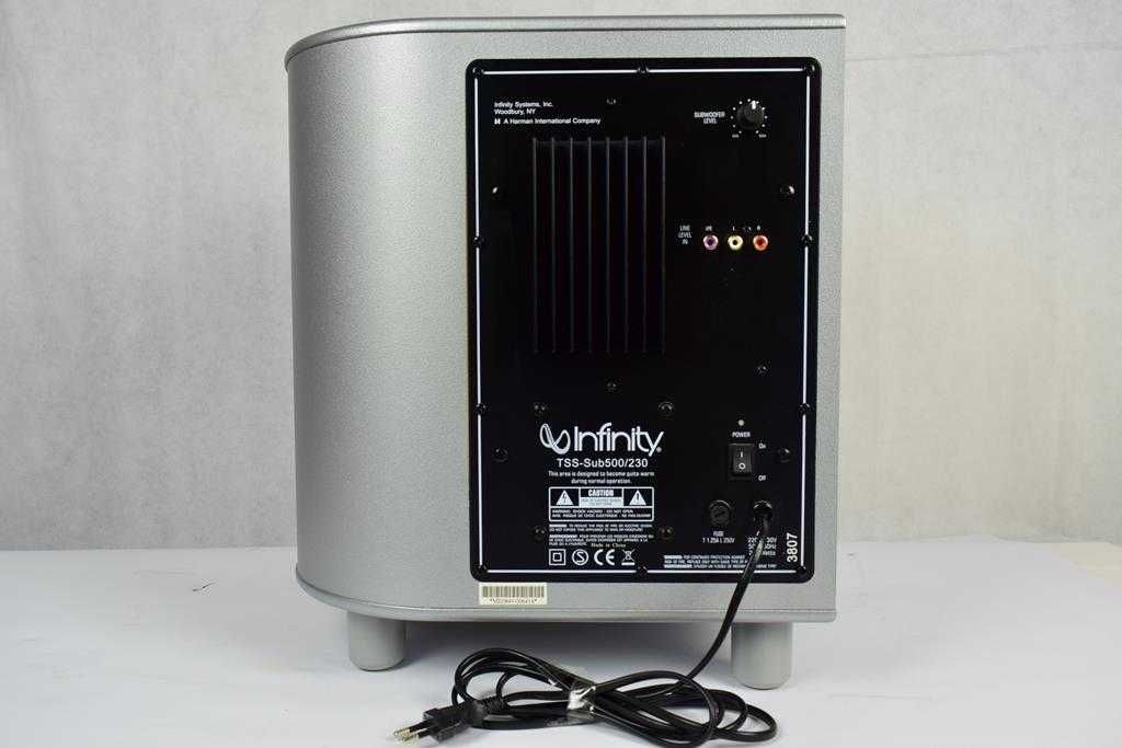 Subwoofer Infinity TSS 500/230 w bdb stanie.