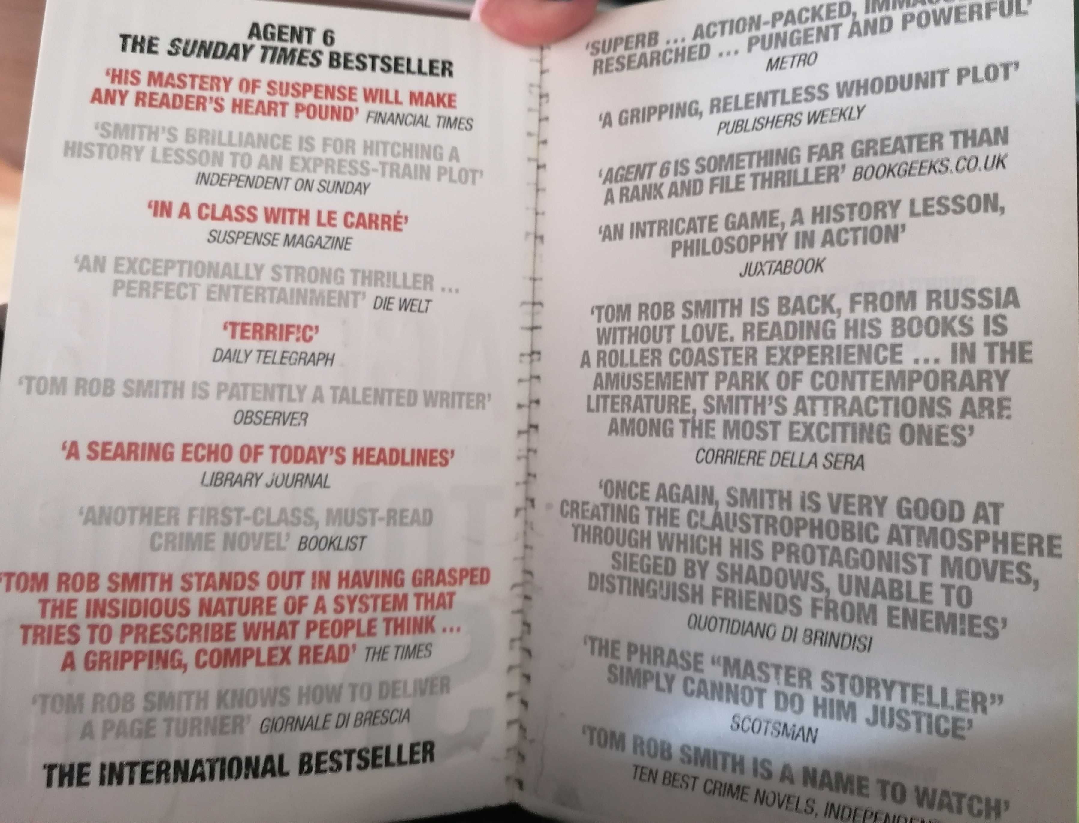 Livro de ação escrito em inglês
