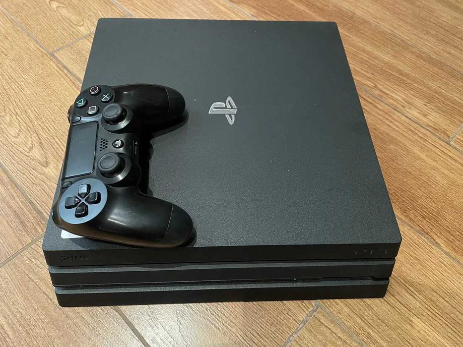 Sony PlayStation 4 PRO 1Tb +2 Геймпада+3 Диска MK 11  и др. PS4 ПРО