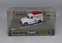 MORRIS MINOR 1000 VAN 'BATR 40th ANNIVERSARY' Corgi, skala 1:43