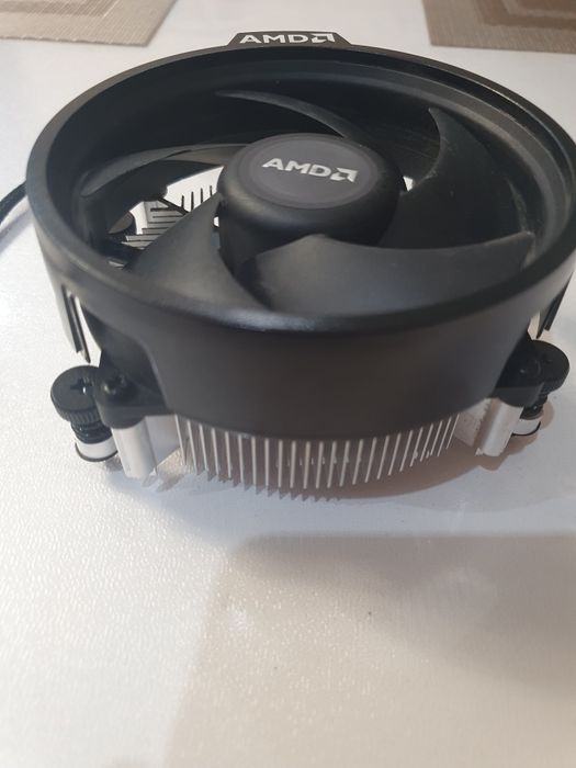 Продам Кулер процесора AMD AM4