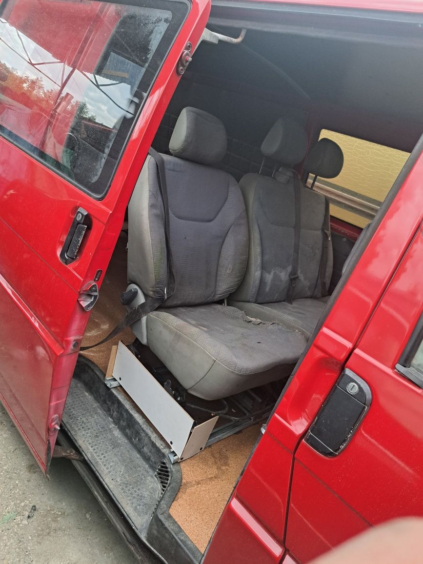 Volkswagen T4 long 1.9TD