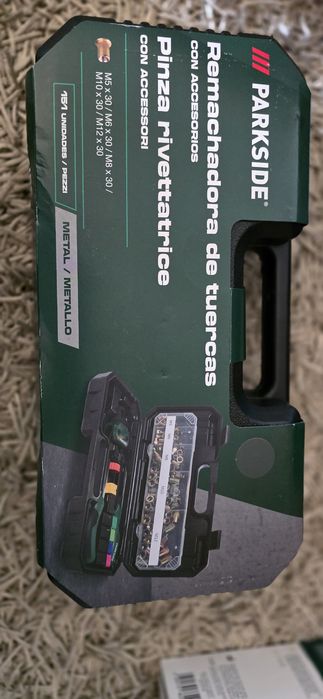 Alicate de rebitagem Parkside selado