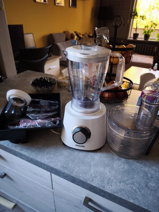 Robot kuchenny PHILIPS HR7762/00 750W z blenderem kielichowym