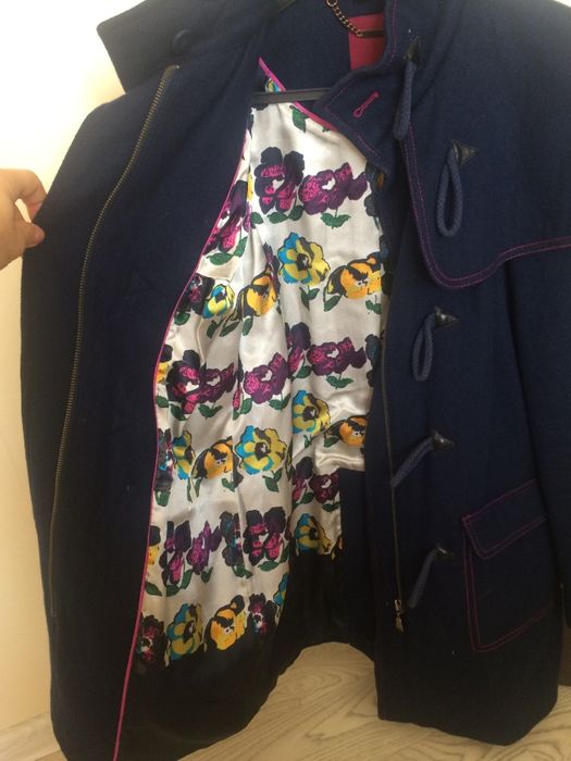 Продам пальто в интересном стиле