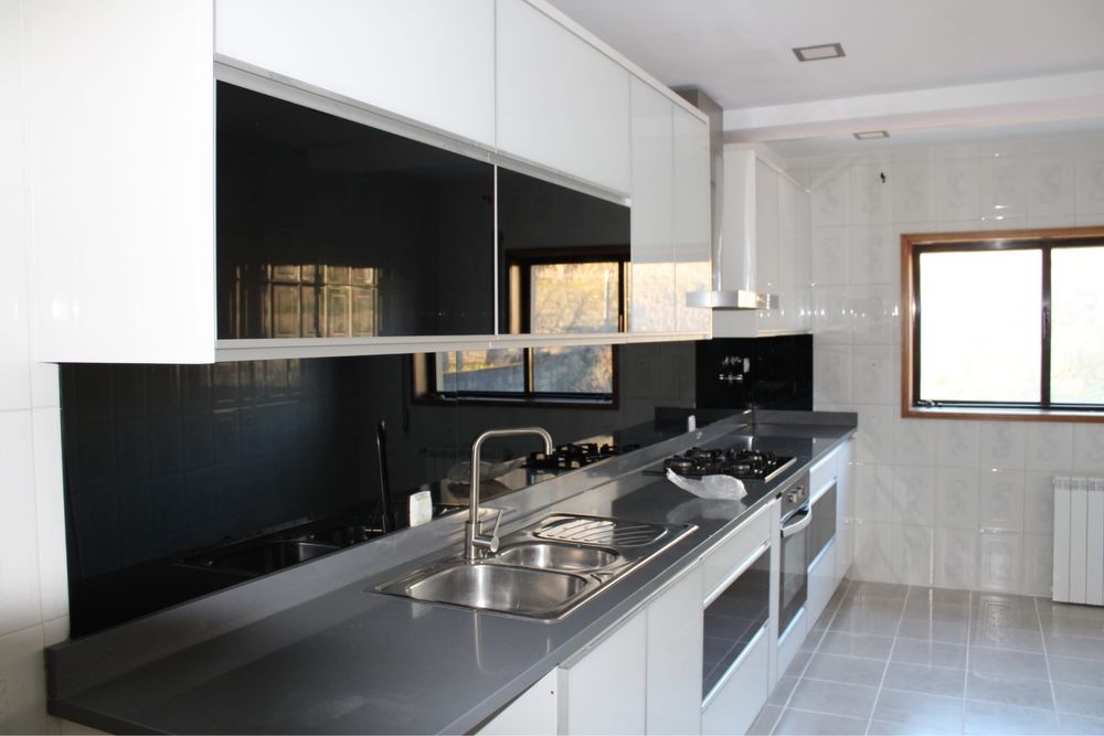 Amarante: T2, 96 m² + Box  – 550€