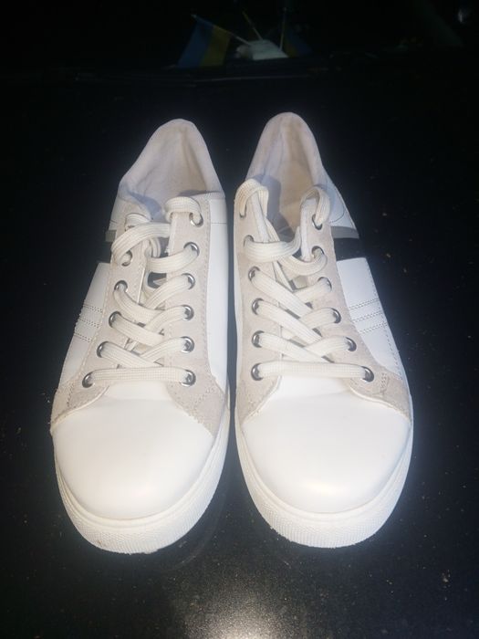 Продам кросівки чоловічі