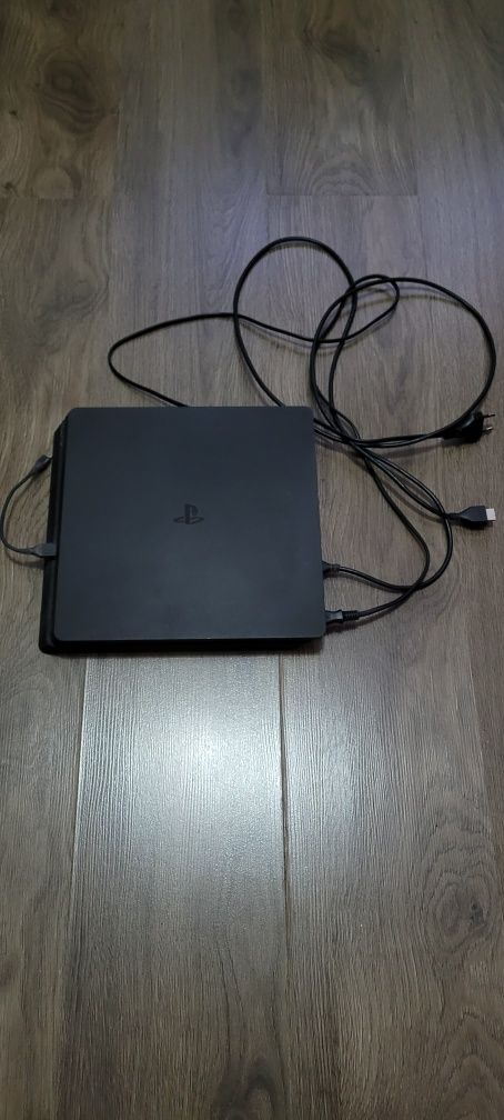 Konsola Ps4 Slim 1TB/Gry/Pady