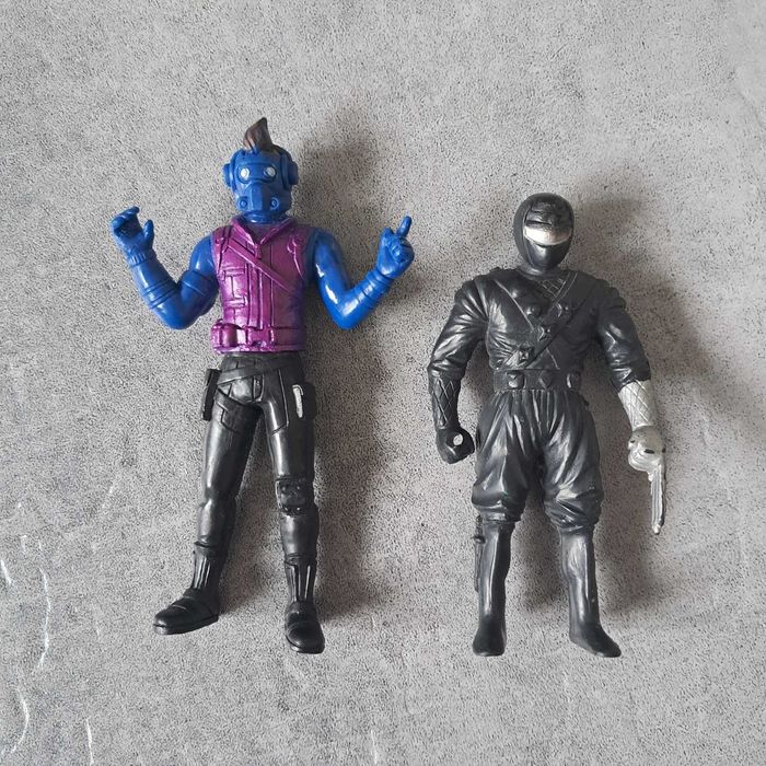 Dwie figurki w dobrej cenie