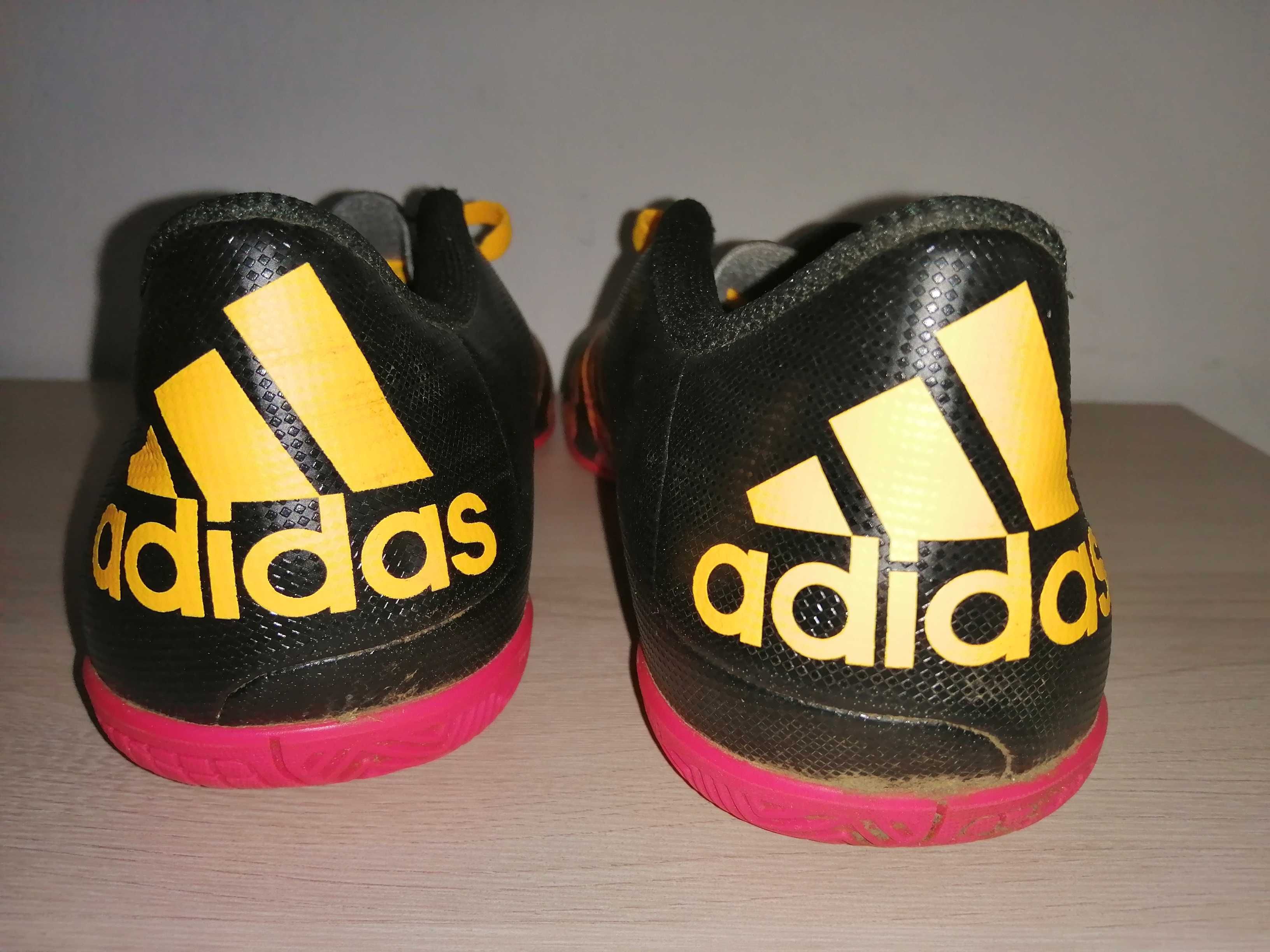 Buty piłkarskie Adidas X 15.4 In r. 42