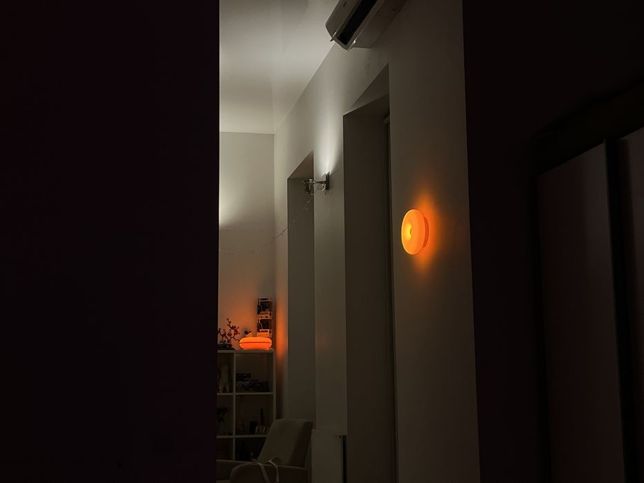 ( на руках 1 шт  ) LED лампа , у формі «Пончік»