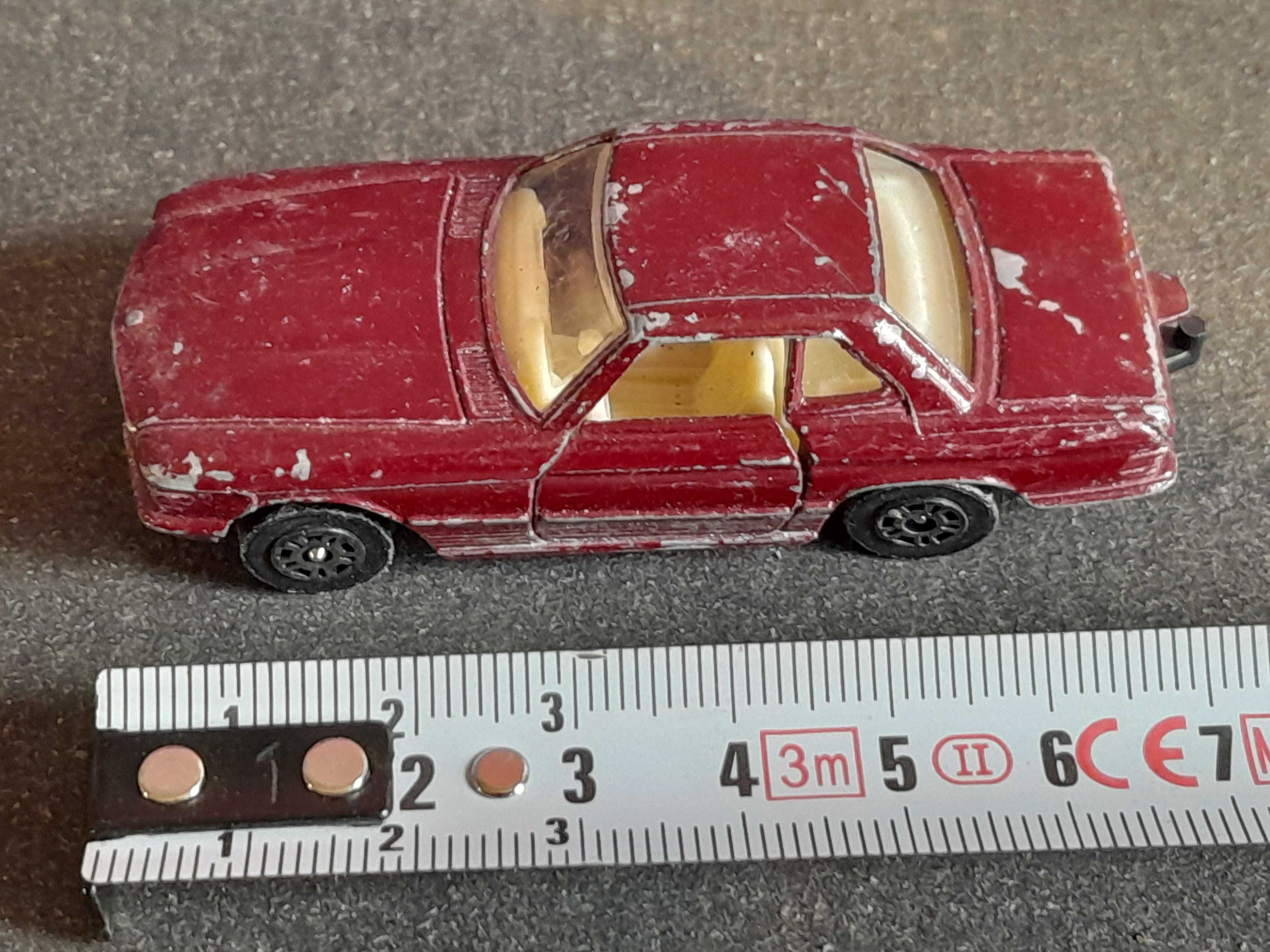 Stary resorak Corgi Mercedes Benz 500 SL retro vintage do kolekcji