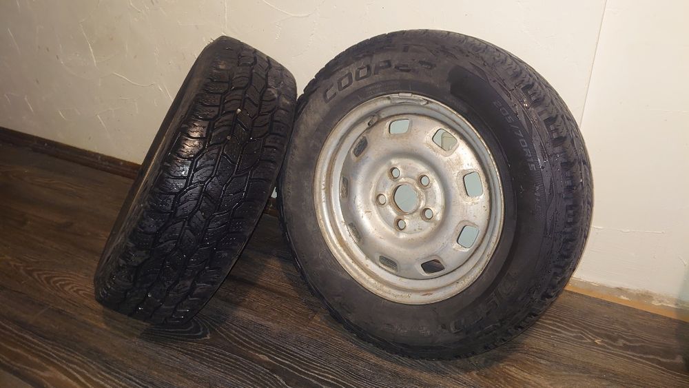 2 шт. Шиши з дисками Cooper Discoverer A/T3 sport 205/70R15