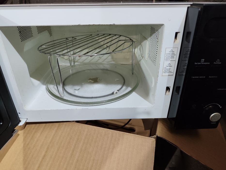 Микроволновка Samsung MW87LR