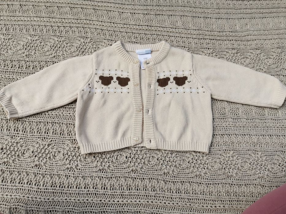 Beżowy sweter dla dzieci