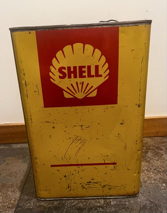 Antiga lata de lubrificante Shell