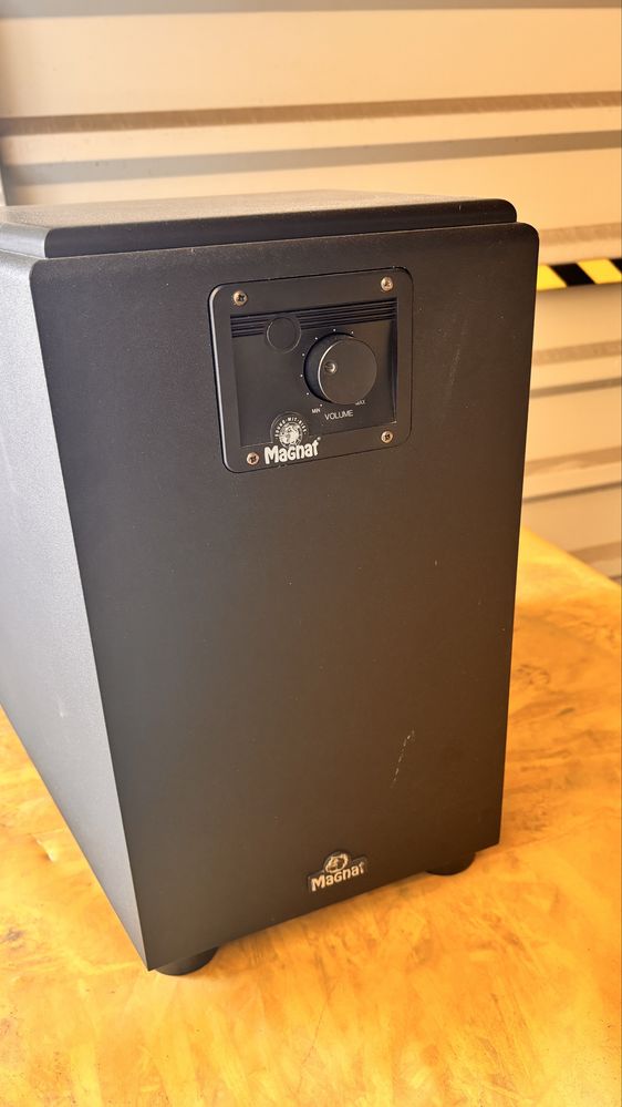 Magnat omega 250