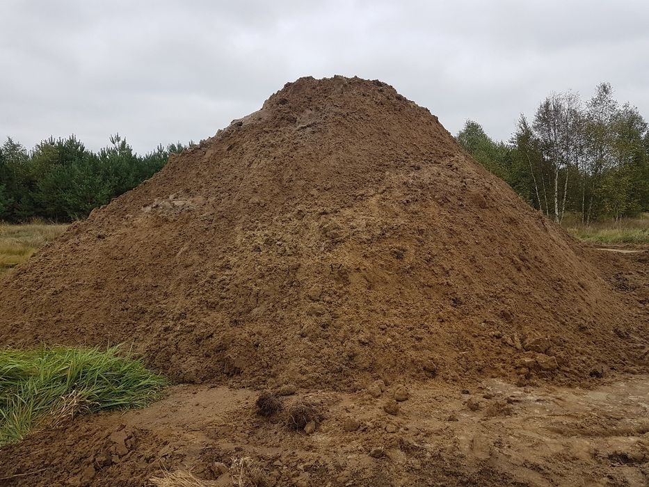 Żółty piasek budowlany