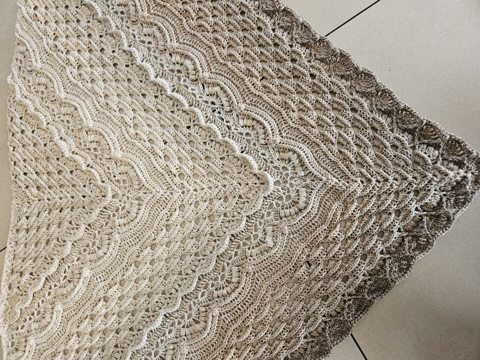 Chusta robiona na szydełku rękodzieło Handmade idealna na prezent