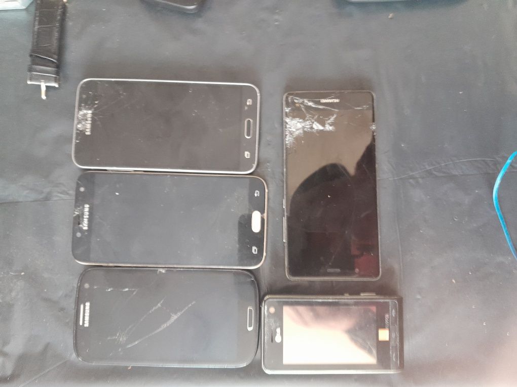 Telefony Samsung, Huawei P9,tablet Lenovo, LG KU 990