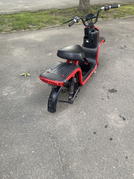 Електроскутер рама вилка маятник сидіння кермо