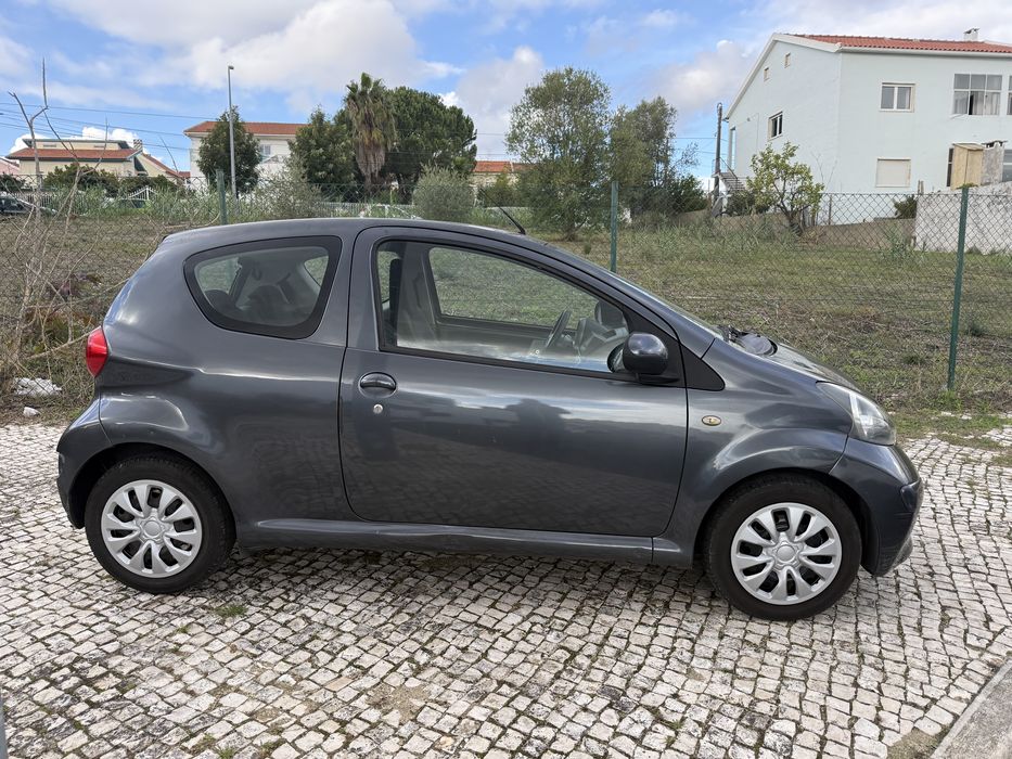 Toyota Aygo 1.0 com Ar Condicionado