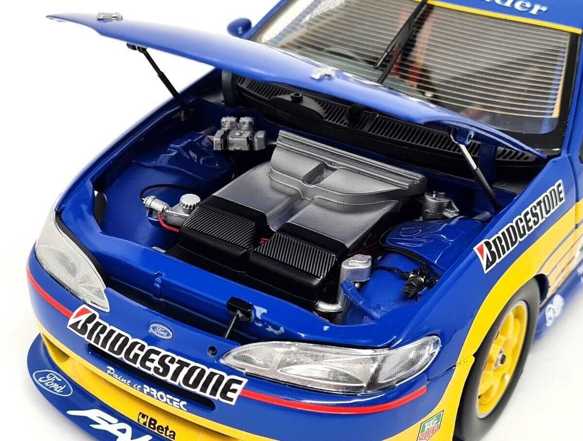 1:18 Apex Ford Falcon Pack Leader Racing #301 Bathurst 1996 blue