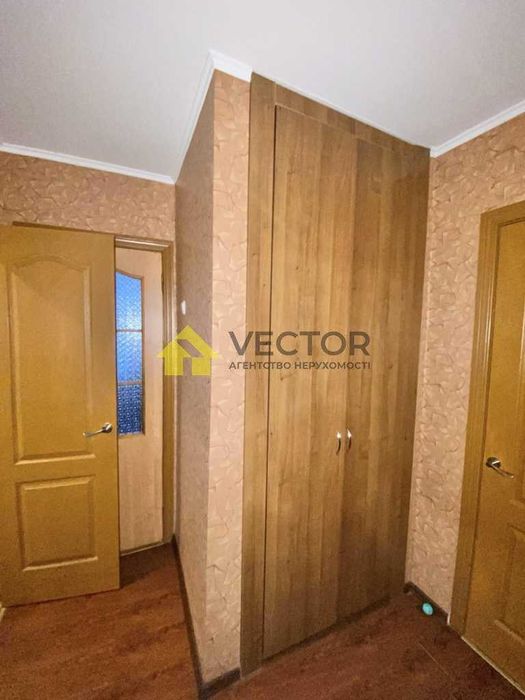 Продаж квартири з косметичним ремонтом 3 кімнатна