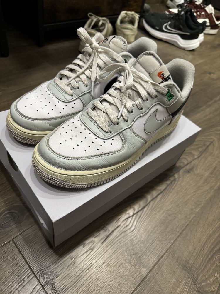 Nike Air Force 1 LV8