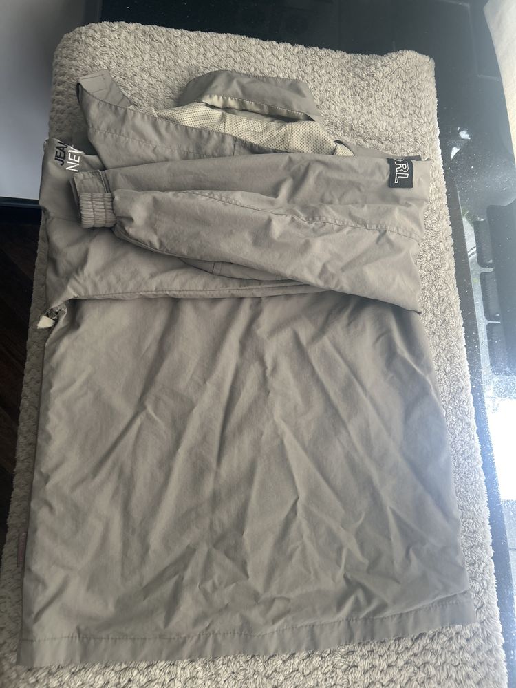 Kurtka przeciwdeszczowa 146 cm