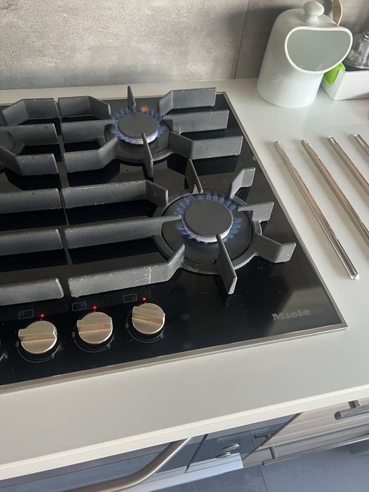 Fantástica placa Miele à gás 90 cm