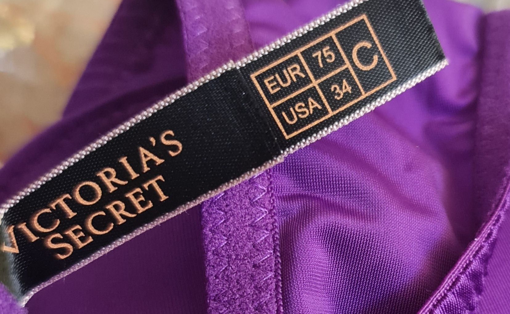 Zestaw bielizny damskiej Victoria's Secret fioletowy 34/ 75C