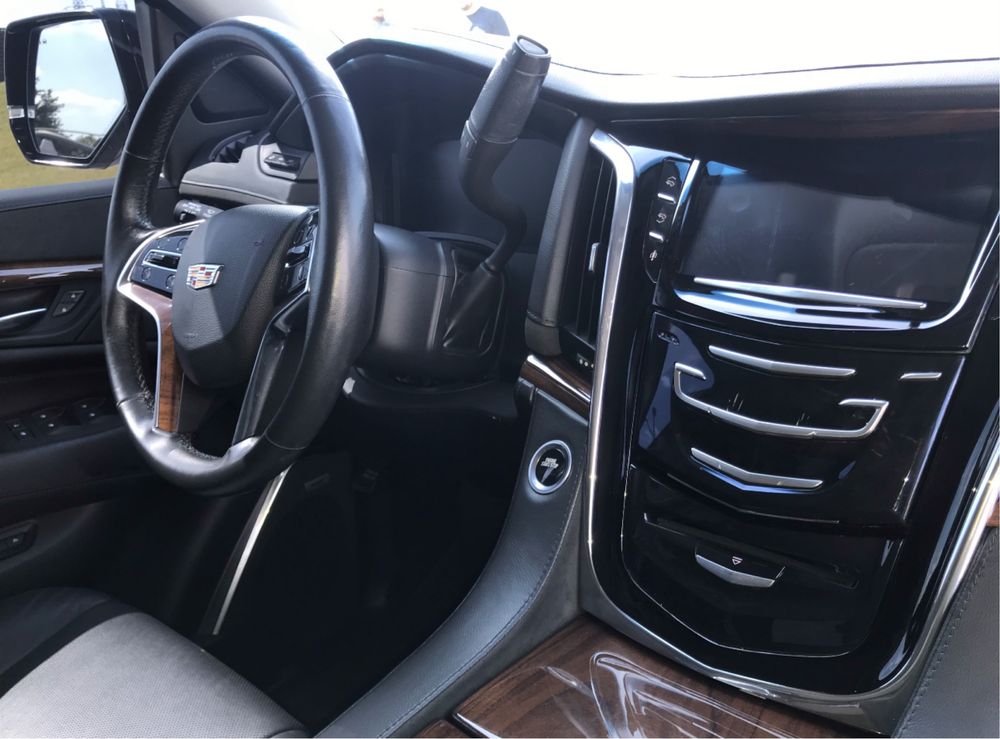 Cadillac Escalade Luxury